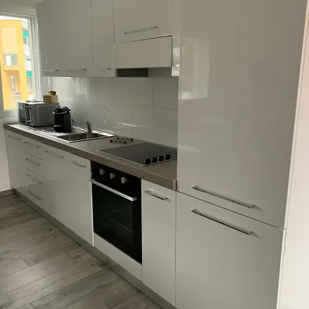 Miranda, Modern Duplex, Garden, Swimming Pool, Parking Appartement