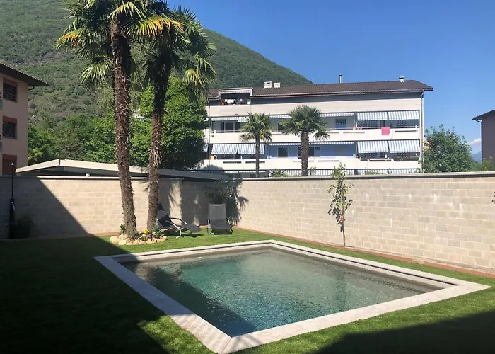 Miranda, Modern Duplex, Garden, Swimming Pool, Parking لوزون